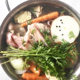 ‘Tis the Season for Bone Broth!